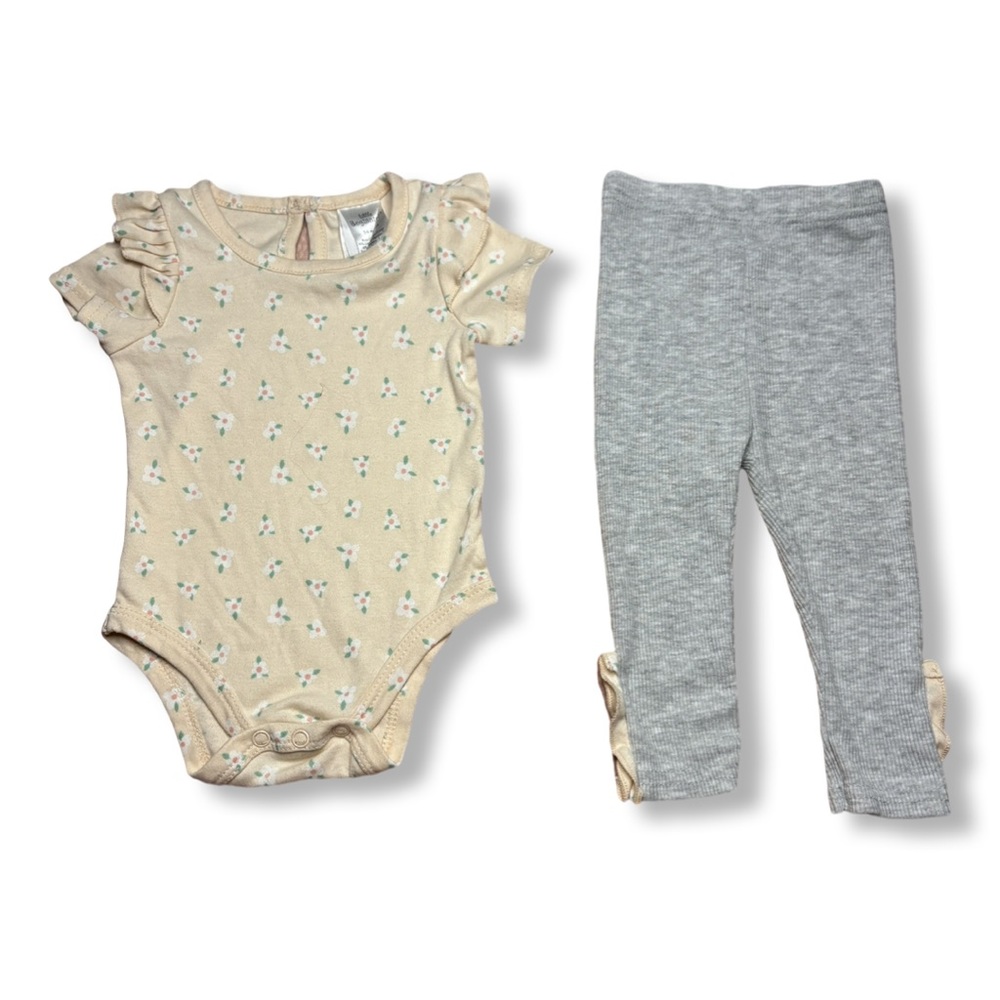 Little beginnings baby girl matching set size: 3-6m